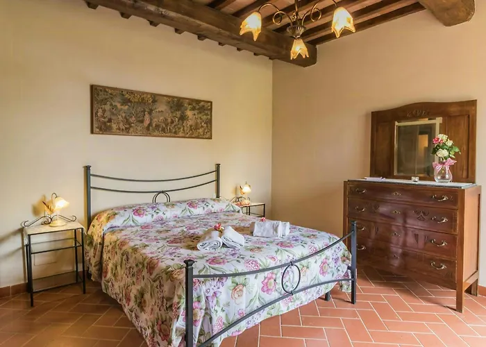 Lovely In Tuscan 蒙塔约内