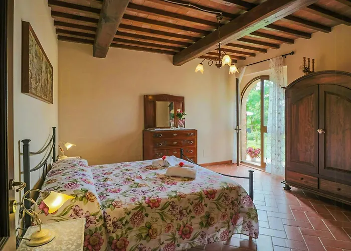 Lovely In Tuscan 蒙塔约内